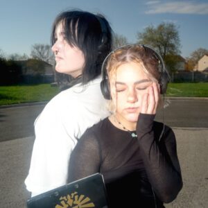 CANADIAN SISTER DUO EQUAL SHARES NEW SINGLE “STUPID” FROM FORTHCOMING PARALLEL EP OUT FEBRUARY 2025