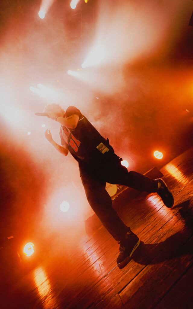 Knox’s “Going Going Gone” Tour hits a high note at sold-out Chicago show, bringing energy and memorable moments to House of Blues.