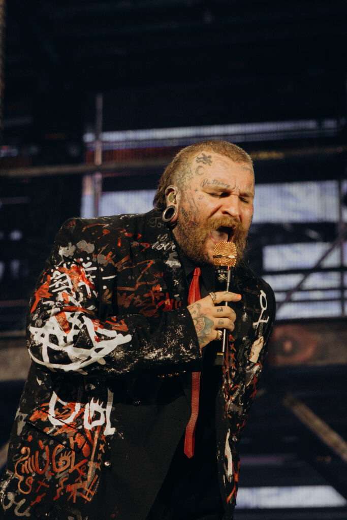 Teddy Swims brings vocals, production, and hot dogs to Nationwide Arena in Columbus, OH with The Ugly Tour.