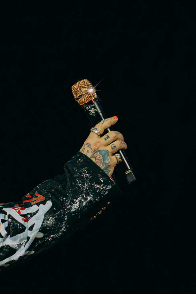 Teddy Swims brings vocals, production, and hot dogs to Nationwide Arena in Columbus, OH with The Ugly Tour.